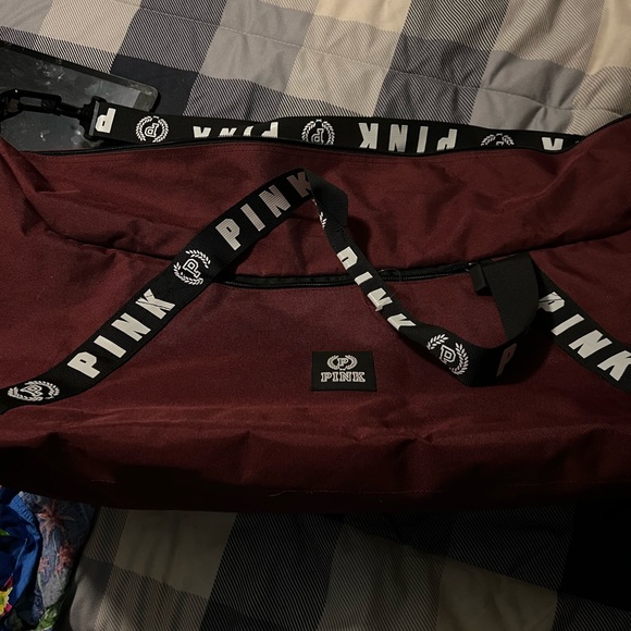 Victoria Secret travel bag, used once - Picture 6 of 7